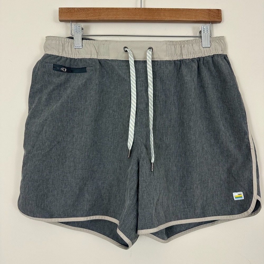 Vuori Banks Shorts Gray Performance 4 Way Stretch Patch Logo Drawstring Mens 30